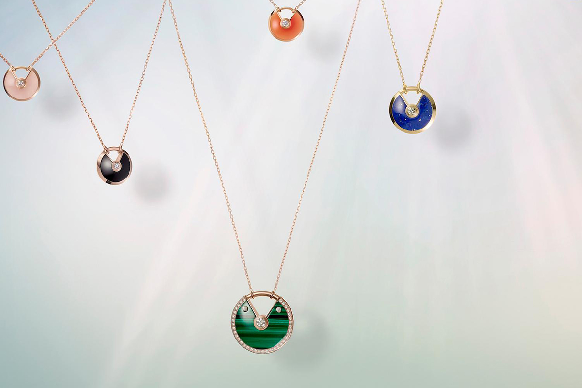  Cartier Amulette Collection