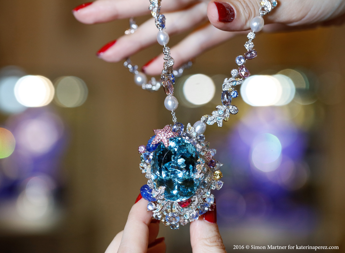  Anna Hu necklace with 106.37 cts aquamarine, diamonds, sapphires and moonstones
