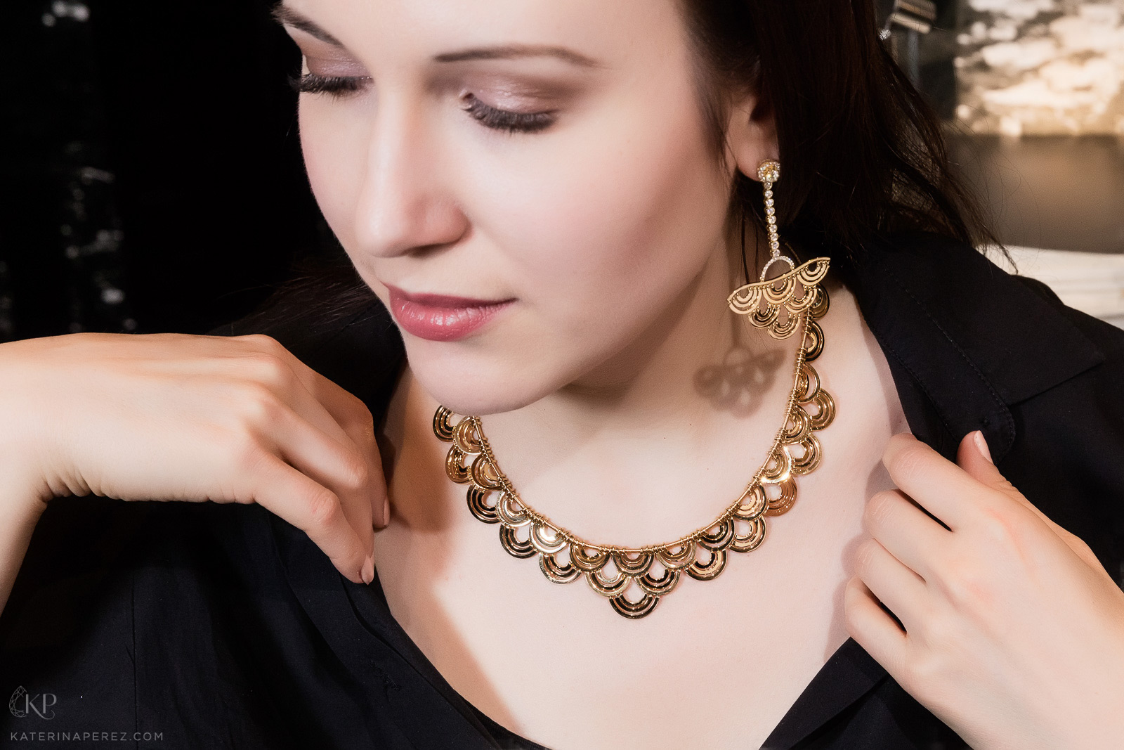 CADAR yellow gold necklace from Water collection. Photo by Simon Martner.