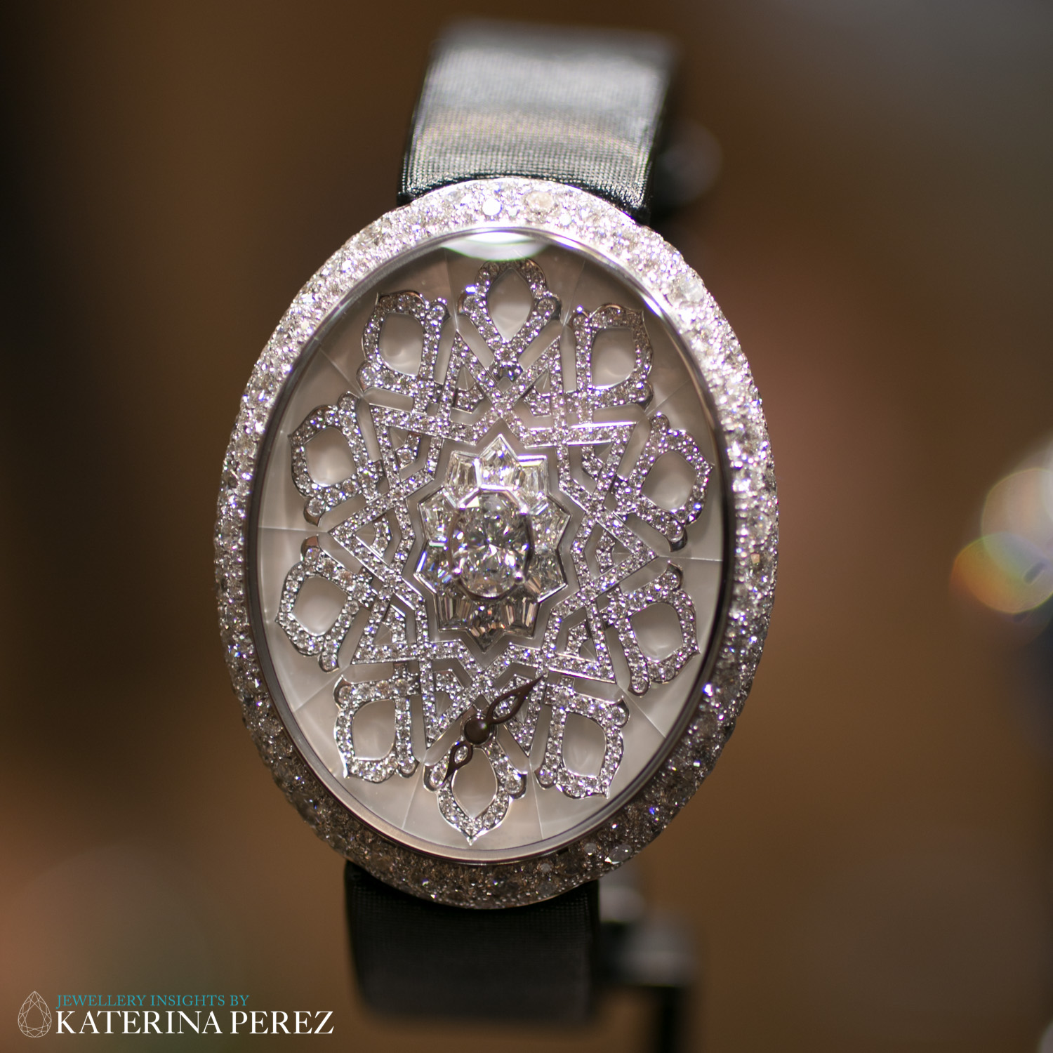 Van’t Hoff Diamond Watch from Arabesque Collection