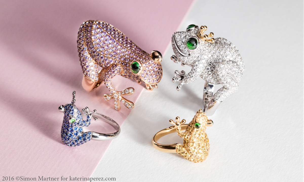 Iconic frog rings by Stenzhorn