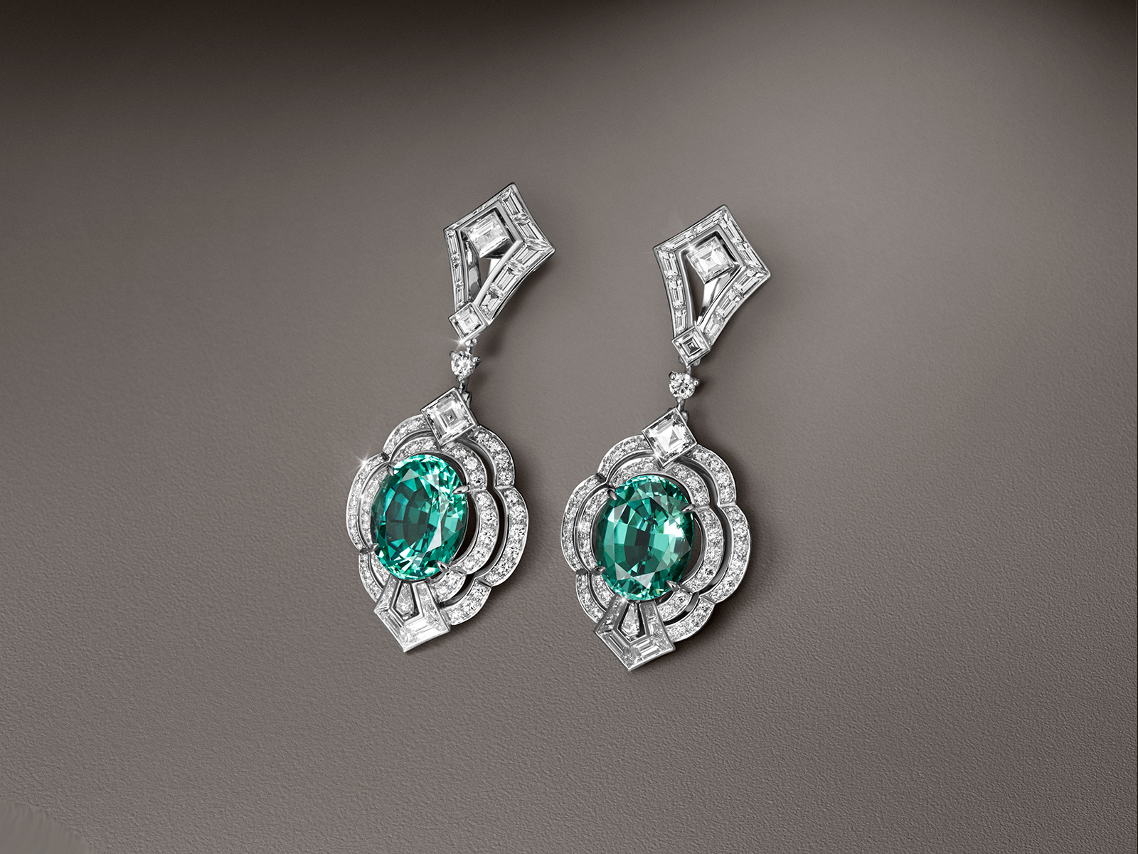  Louis Vuitton Conquêtes уфккштпы with Paraiba tourmalines