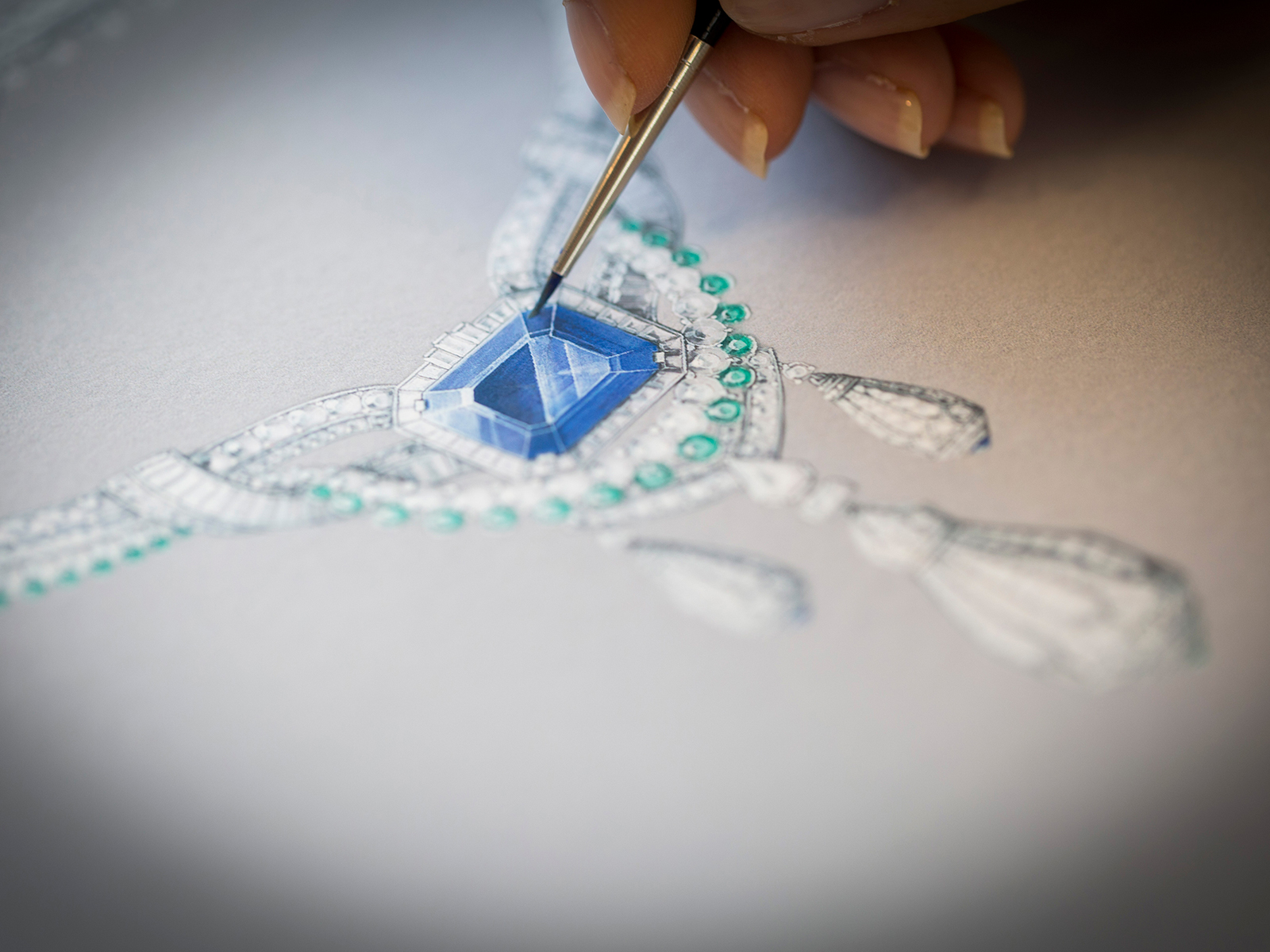  PÉGASE NECKLACE - White gold, diamonds, emeralds, sapphires, an emerald-cut sapphire of 45.10 carats (Sri Lanka)