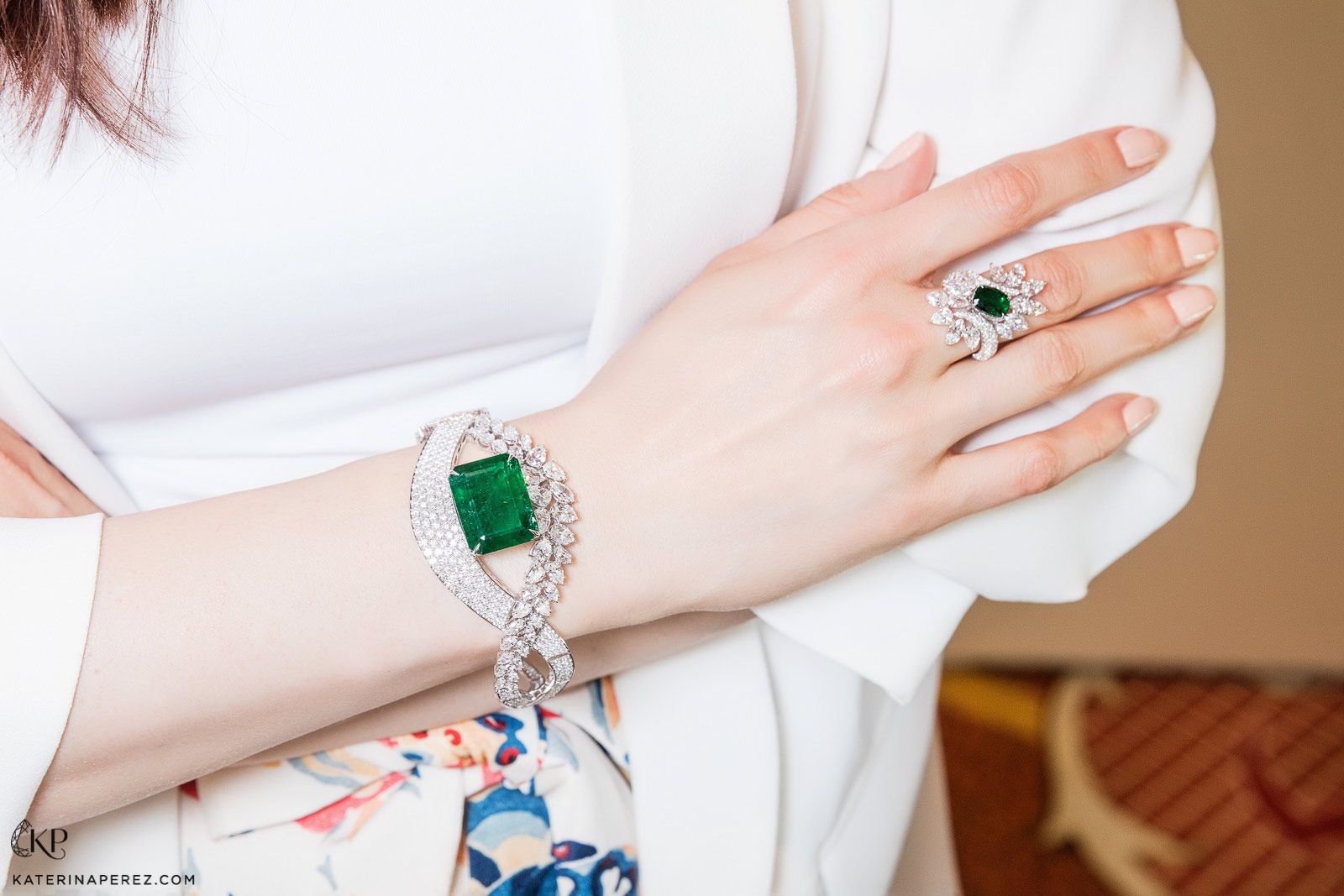  Molu bracelet with 32.33 cts emerald and diamonds