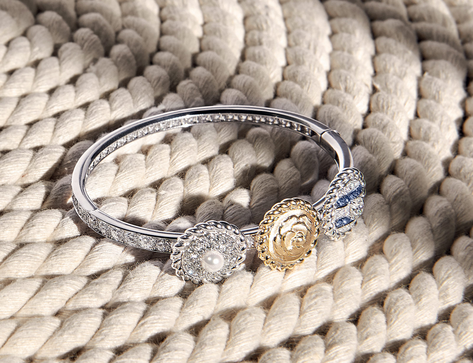 <p>&#8220;Sailor Suit&#8221; bracelet from &#8220;Flying Cloud&#8221; collection</p>
