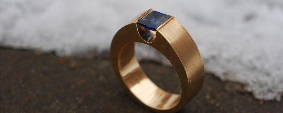 Мужское кольцо c сапфиром от Екатерины Костригиной