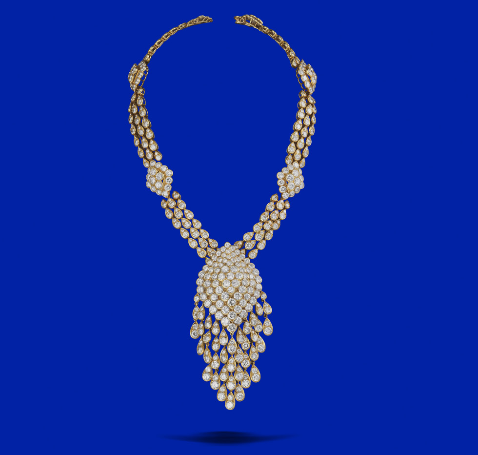 An impressive diamond necklace, by Van Cleef and Arpels, circa 1975. Diamond weight is approximately 76 cts total. Est. $ 230,000 – 340,000