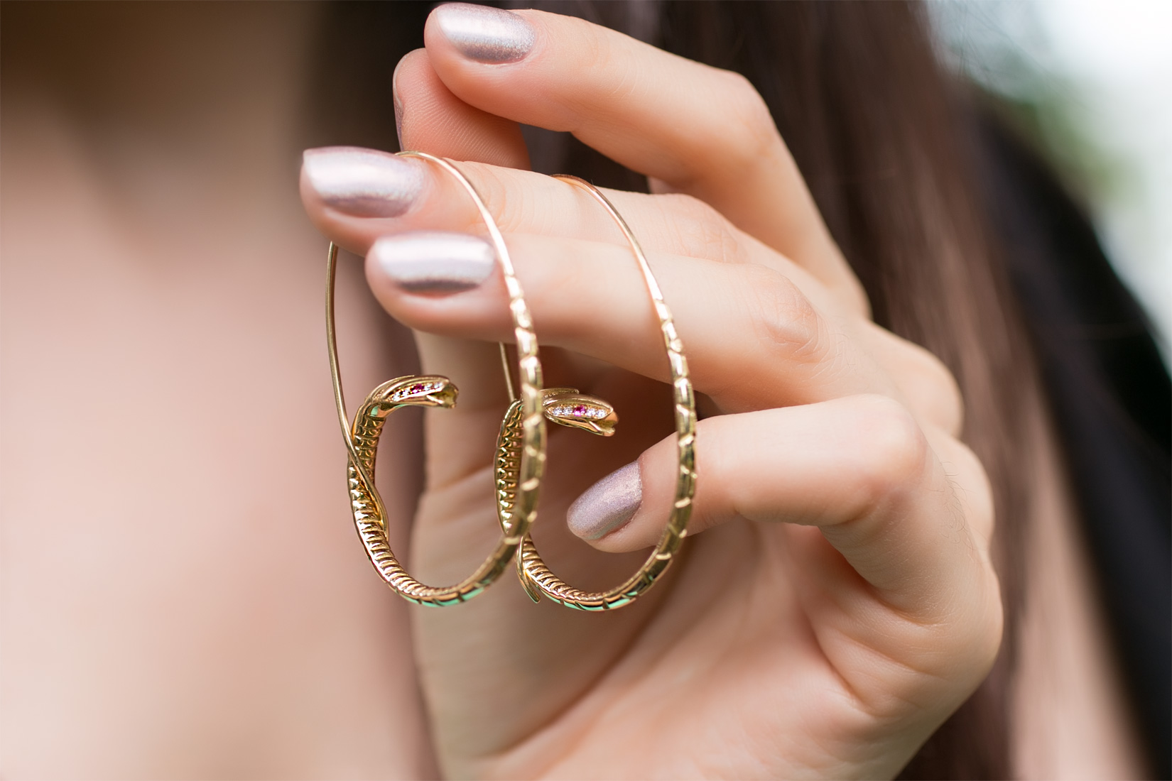  Azza Fahmy hoop Snake earrings from the Wonders of Nature collection