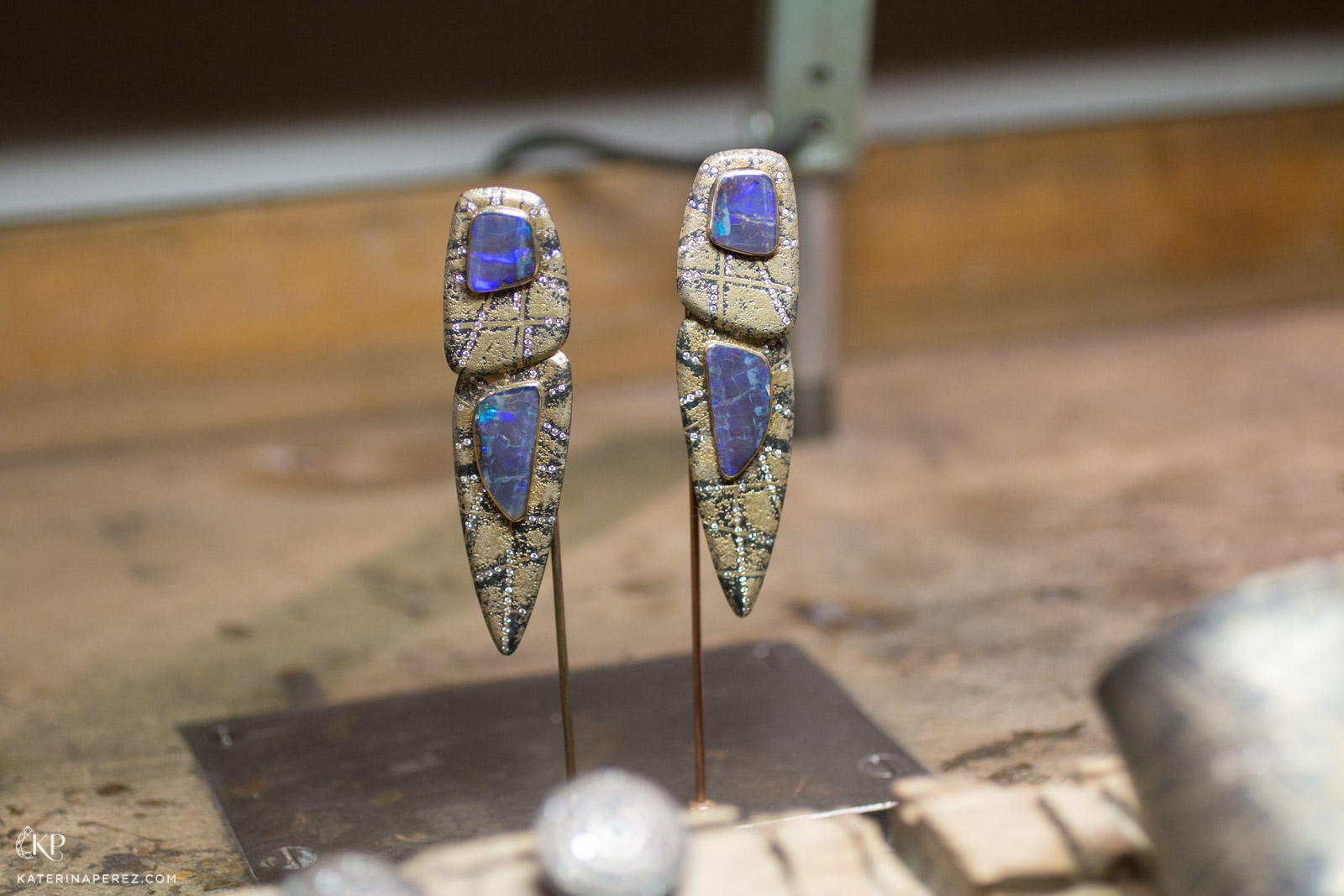  Philippe Pfeiffer opal earrings with diamonds crafted in yellow gold and silver