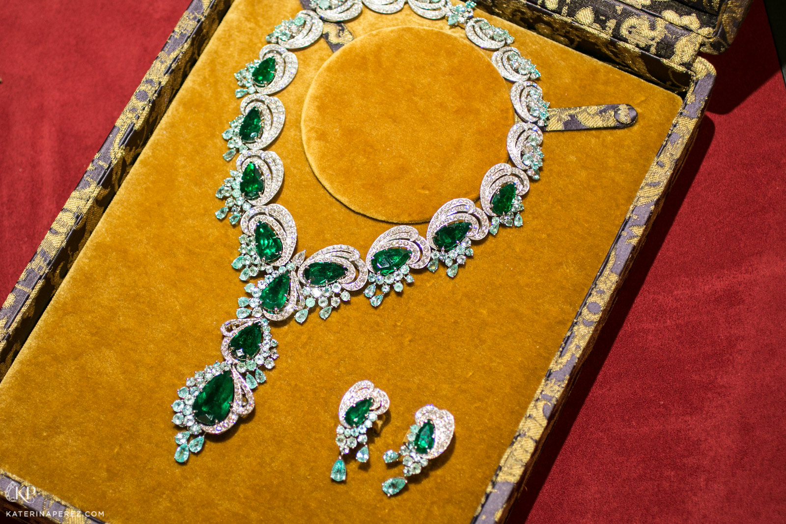Chopard Silk Road necklace with emeralds, paraiba tourmalines and diamonds