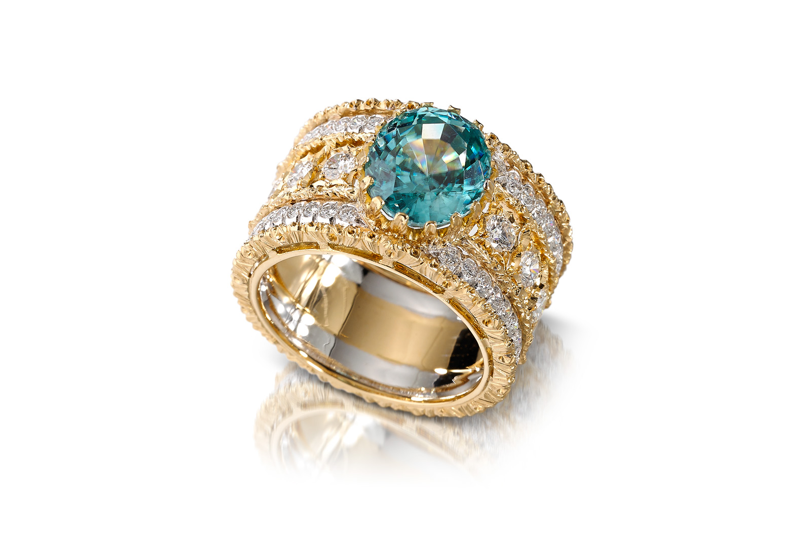  Buccellati ring with Paraiba tourmaline and diamonds set in yellow and white gold