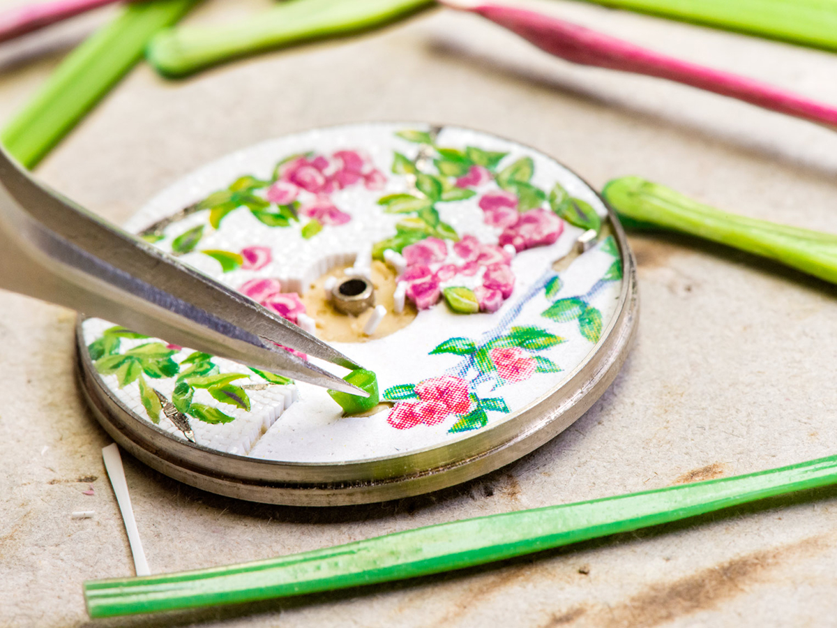  The Paper Flower Watch by Piaget - Detail of the micro-mosaic dial in the making
