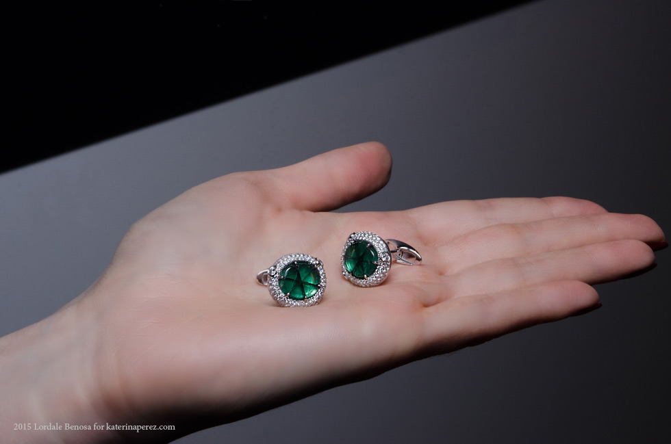  Pamela Huizenga cufflinks with diamonds and 8.62 cts trapiche emeralds
