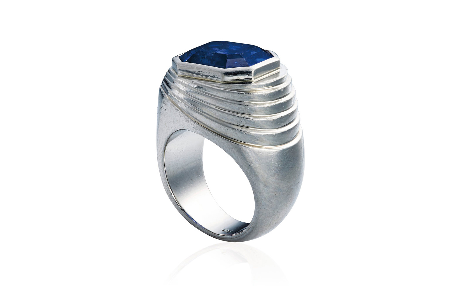  Raymond Templier sapphire ring made in platinum
