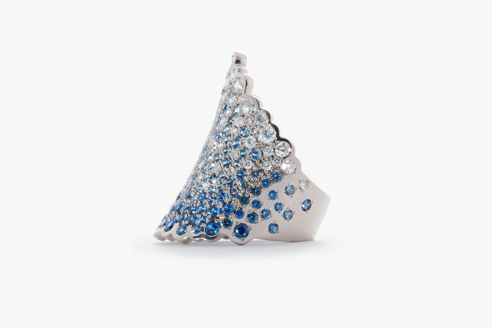 Julie Genet ring with sapphires and diamonds from the Nature collection