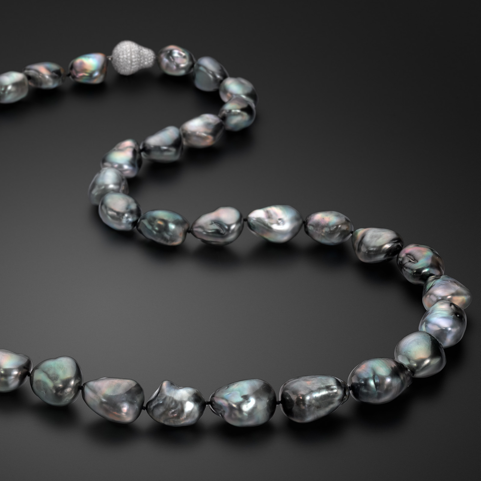 Assael necklace with Tahitian baroque pearls