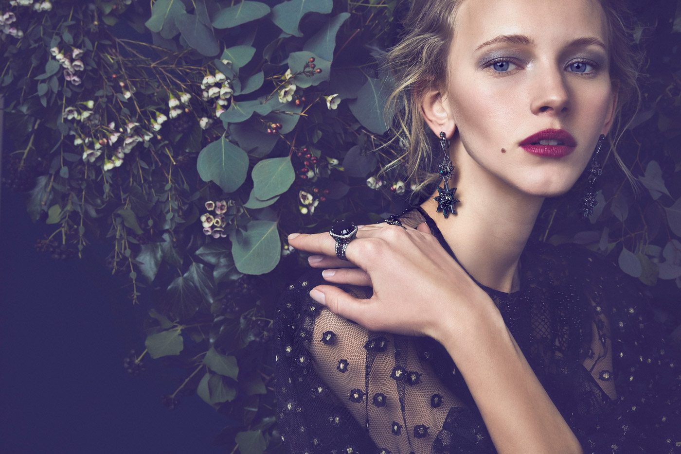 Liza Belotserkovskaya jewellery shot by Danil Golovkin