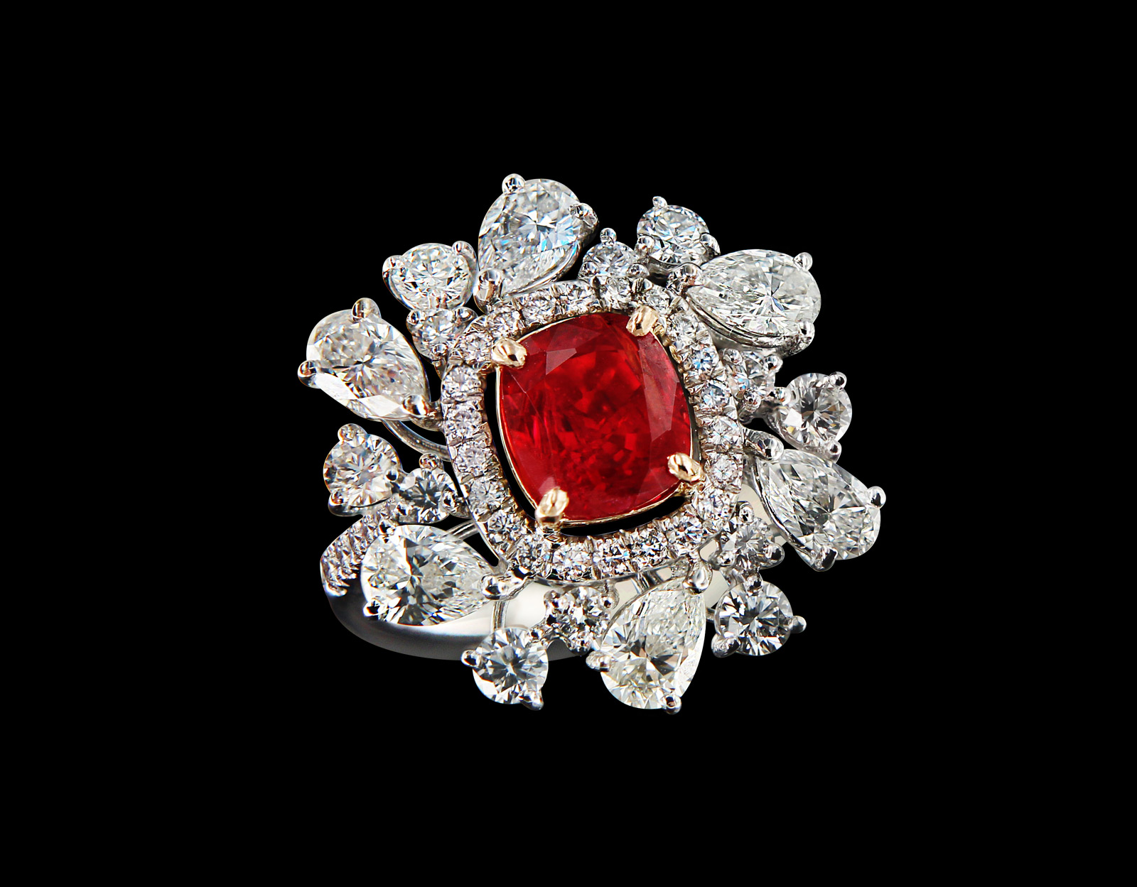  Caratell 1.17ct Bixbite / Red beryl and 2.66ct Diamond cocktail ring from 'Sun Ray' collection