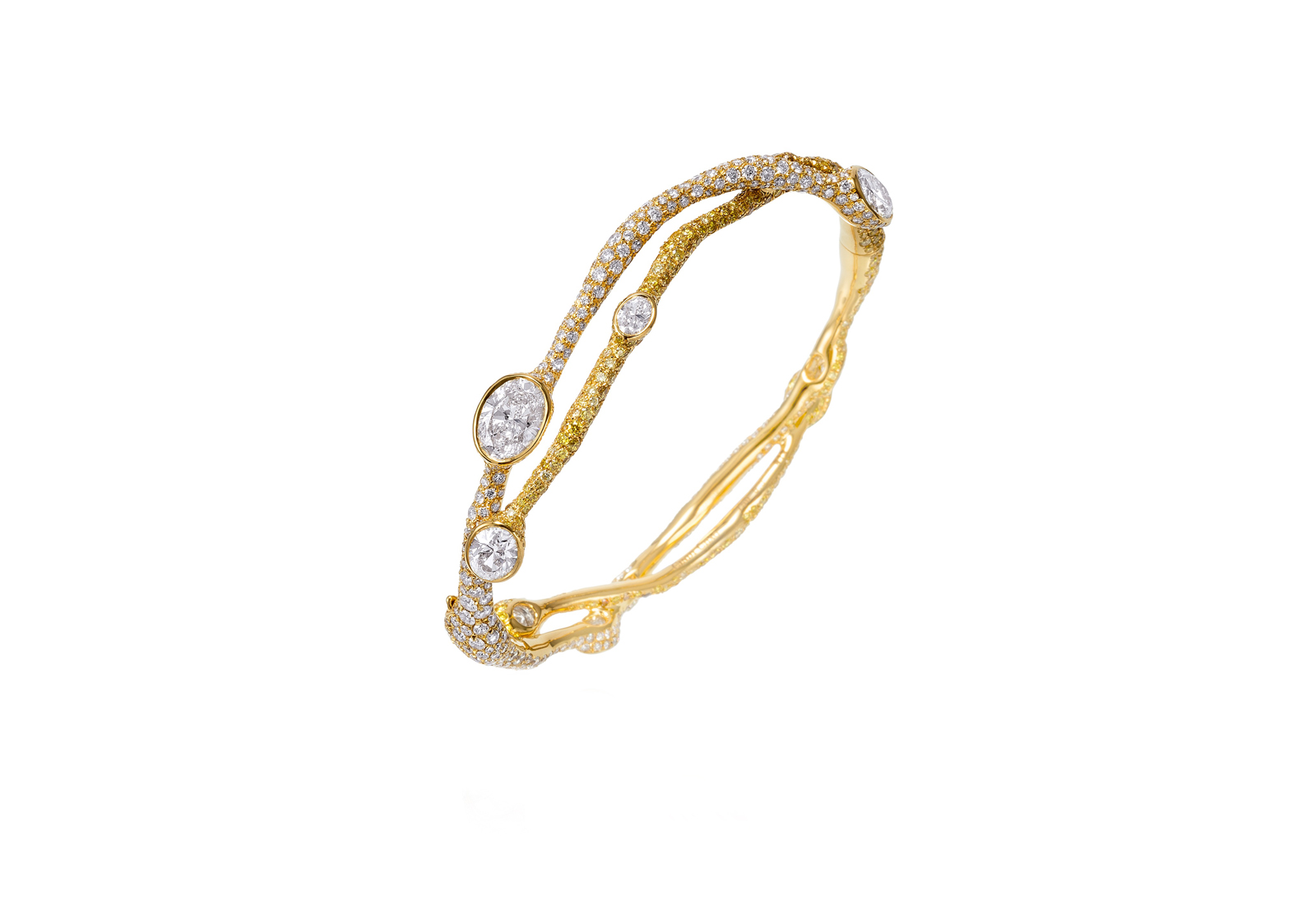  Cindy Chao Four Seasons bracelet with colourless and yellow diamonds