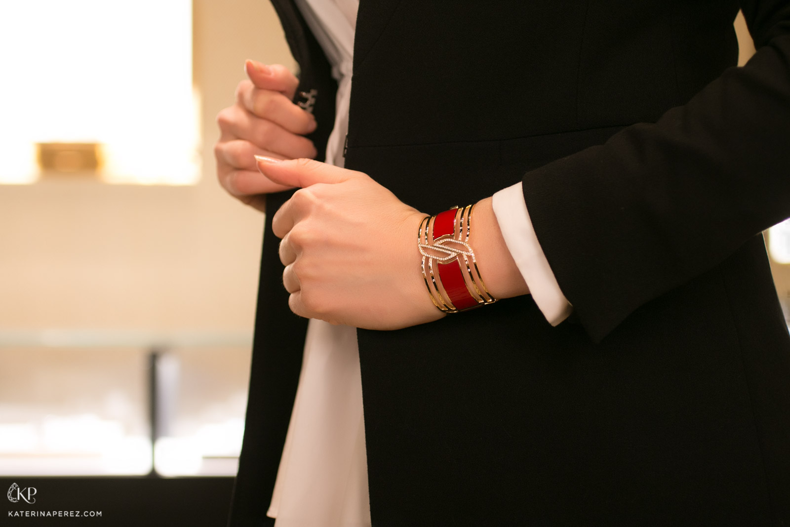 MY RED CUFF IN 18K YELLOW GOLD, RED HYCERAM® AND DIAMONDS