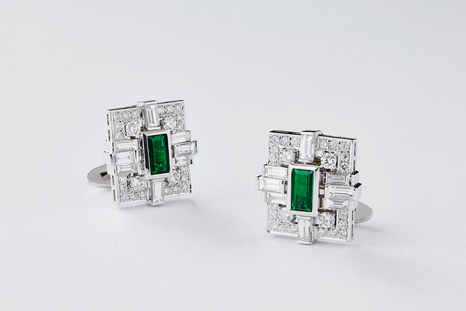  Qiu Fine Jewelry cufflinks with emeralds and diamonds