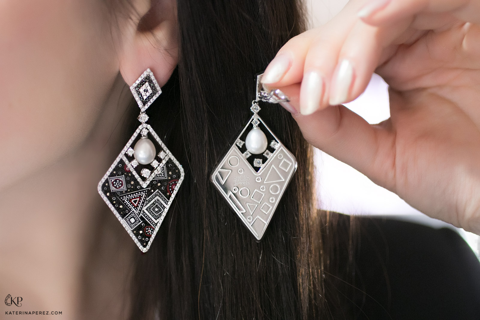 SICIS earrings in white gold with micromosaic, pearls and diamonds