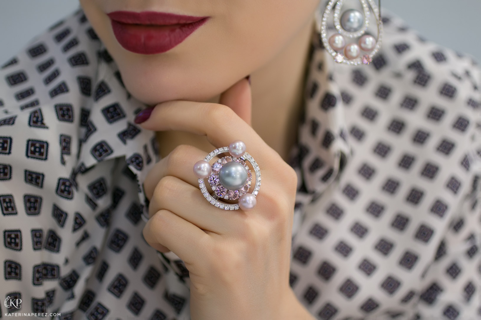  Podnebesnaya and Podnebesny. Pearls and gems Spheres ring with Tahitian pearls, malaia garnets and diamonds