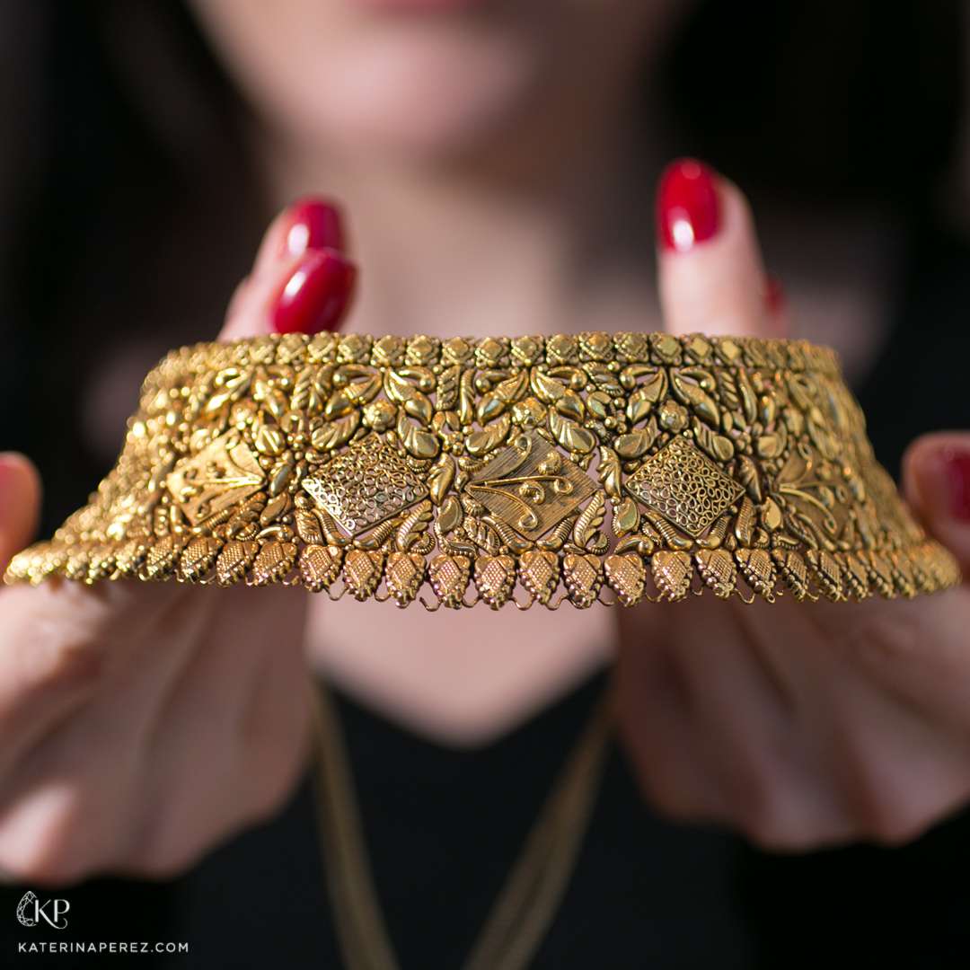  Jaipur Gems Gorgeous Gold chocker necklace