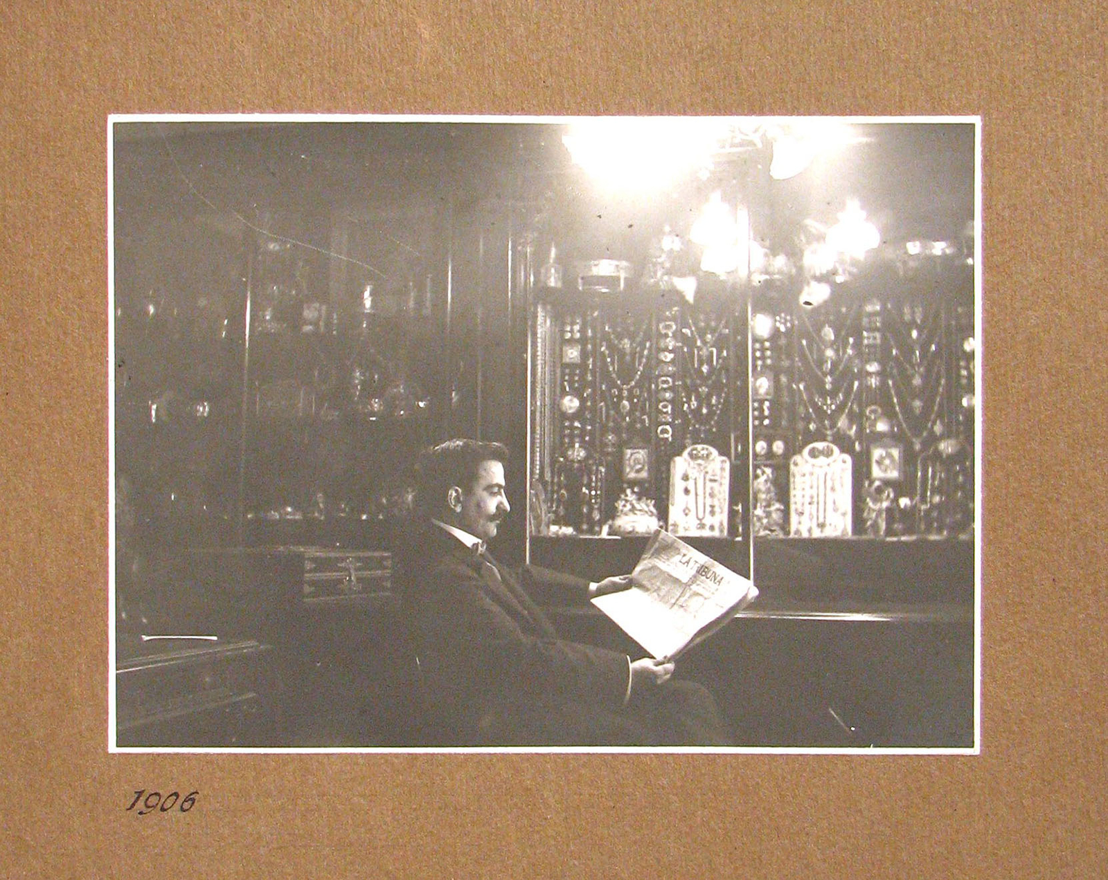 Sotiro Bulgari pictured in 'The Old Curiosity Shop' in 1906