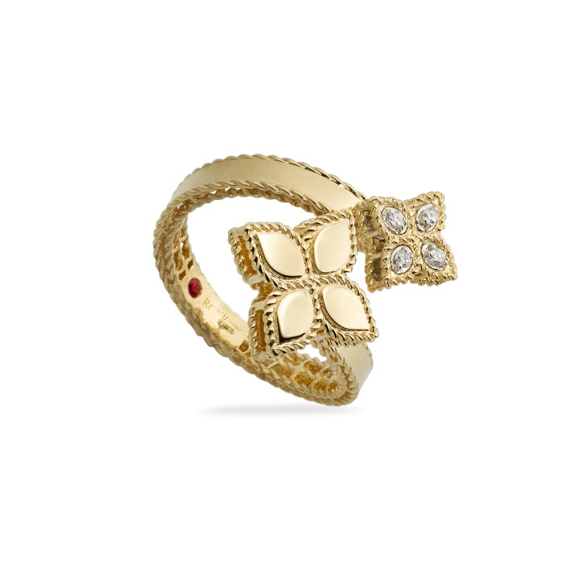  Roberto Coin ring from Princess Flower collection in yellow gold and diamonds