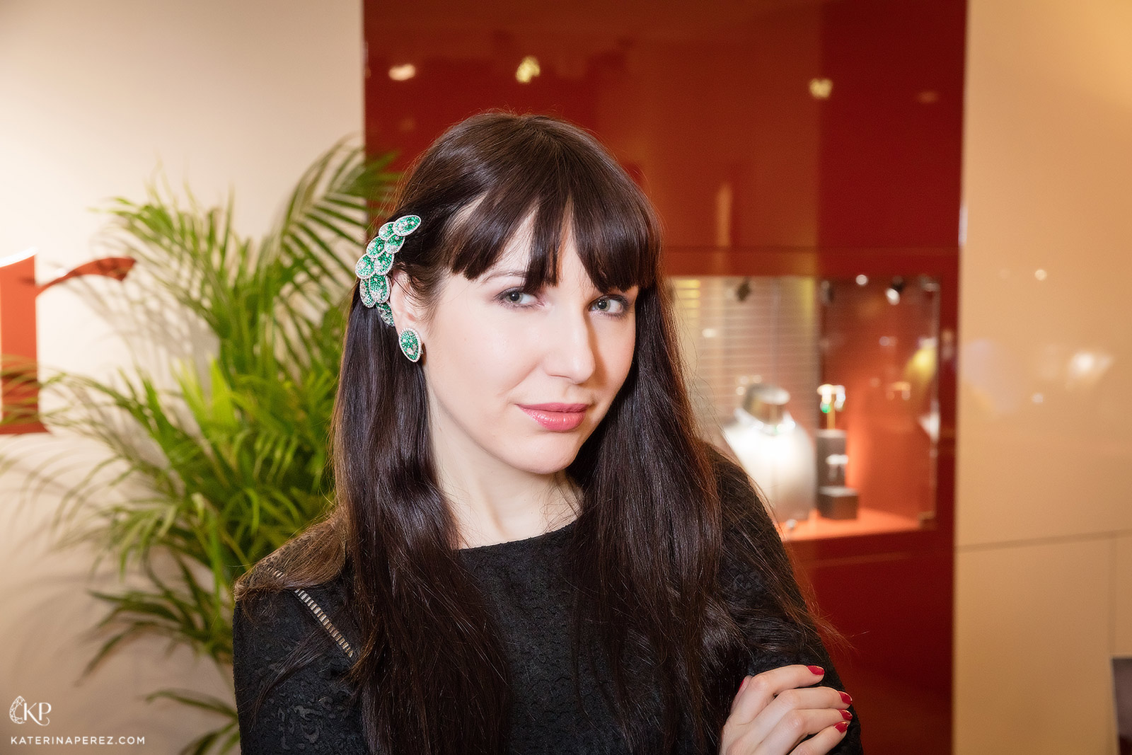  Nymphea hair clip and earrings with emeralds and diamonds by Adler. Photo by Simon Martner for katerinaperez.com