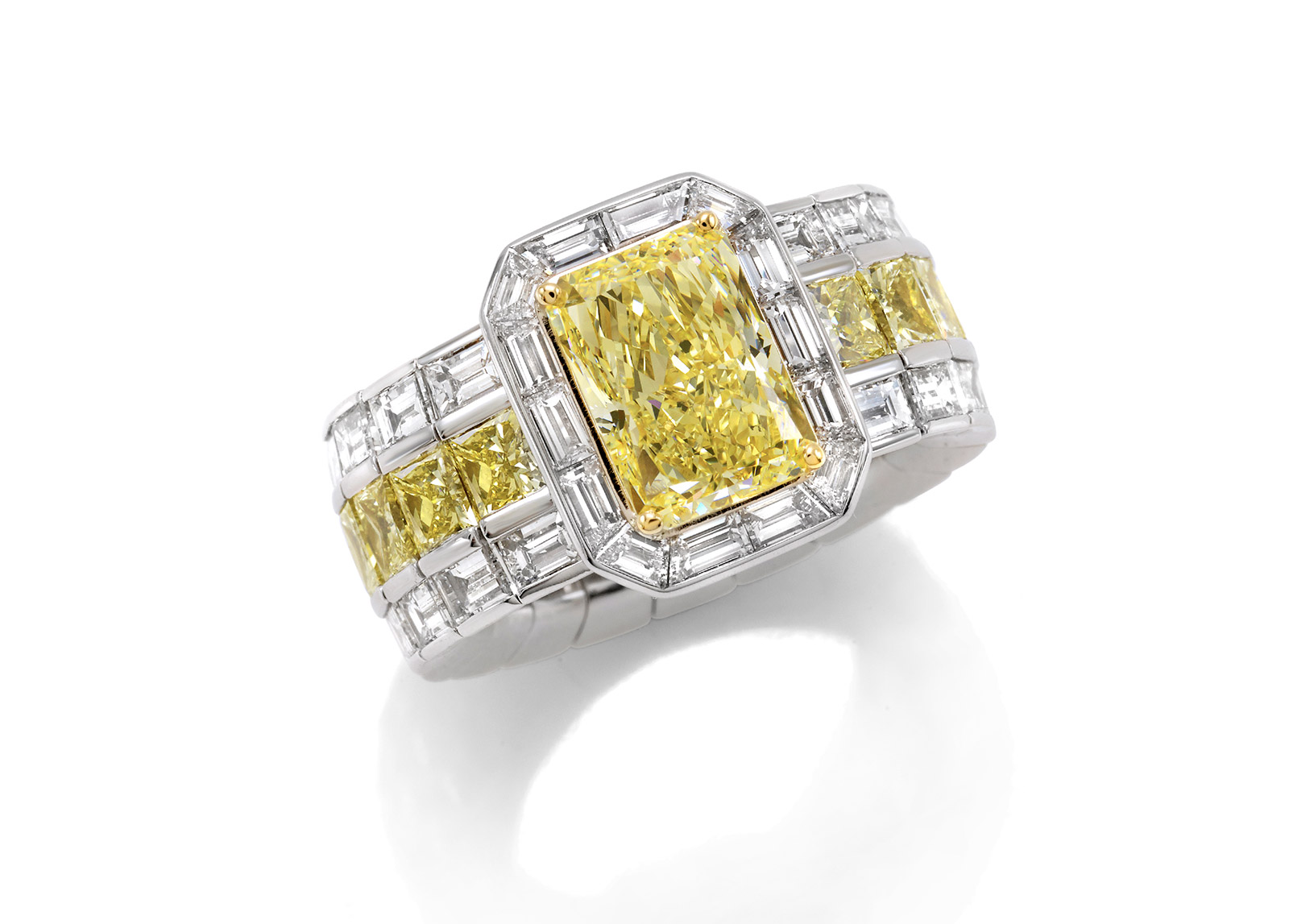  Picchiotti XpandableTM ring in colourless and fancy yellow diamonds