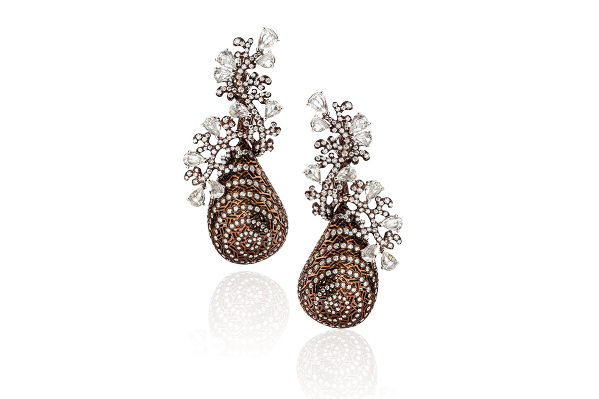  Neha Dani 'Twirling Shimer' earrings with diamonds