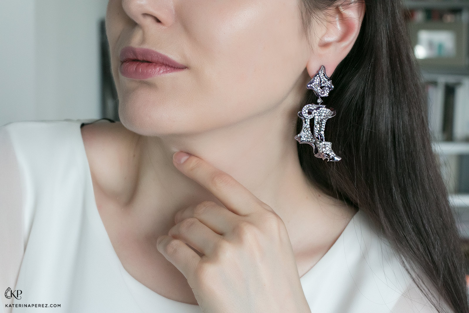 Neha Dani 'Aylin' earrings inspired by the rhythmic movements of aquatic plants