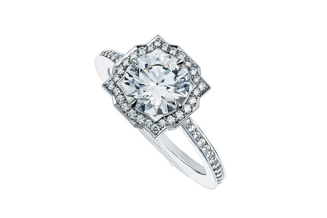  Harry Winston 'Belle' engagement ring with feature diamond and micropavé setting