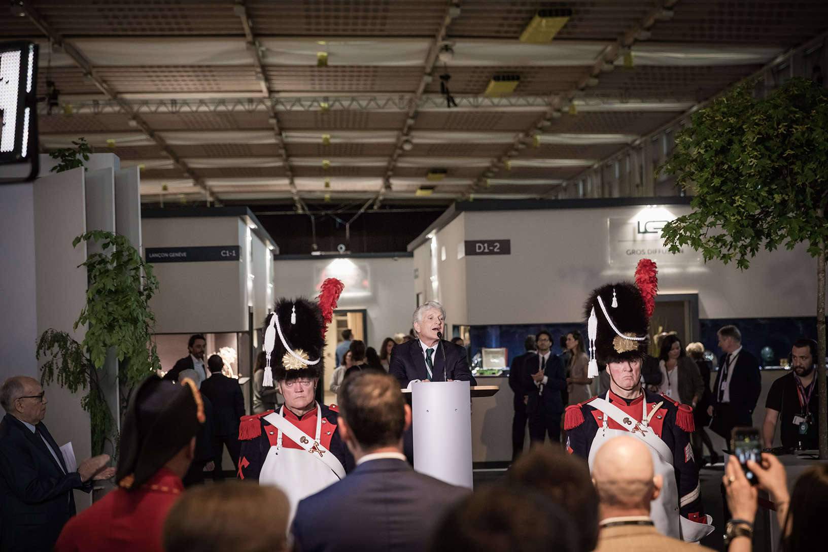  Thomas Faerber - co-founder of GemGenève - speaking at the opening of the exhibition. Photo by Simon Martner