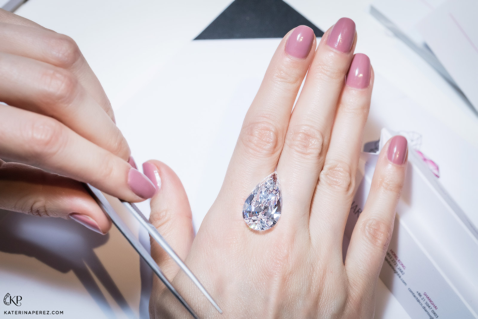 DIAROUGH 19 cts D-FL diamond. Photo by Simon Martner