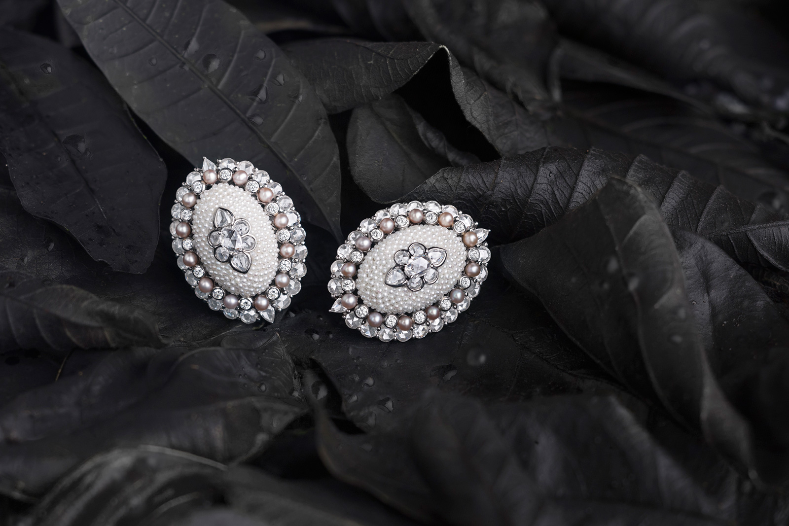 Moksh 'TAANTVI' earrings with keshi pearls and diamond 