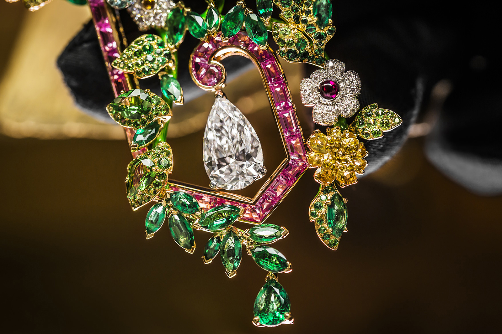  Details of Dior ‘Dior à Versailles, Côté Jardins’ collection necklace