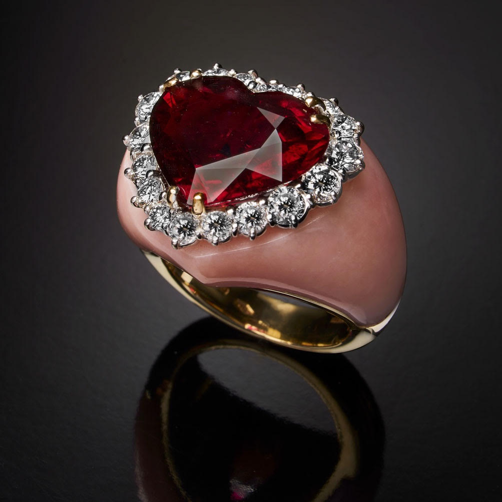  Veschetti Heart Beat ring with pink opal inlay, heart-shaped rubellite of 8.00 cts and diamonds