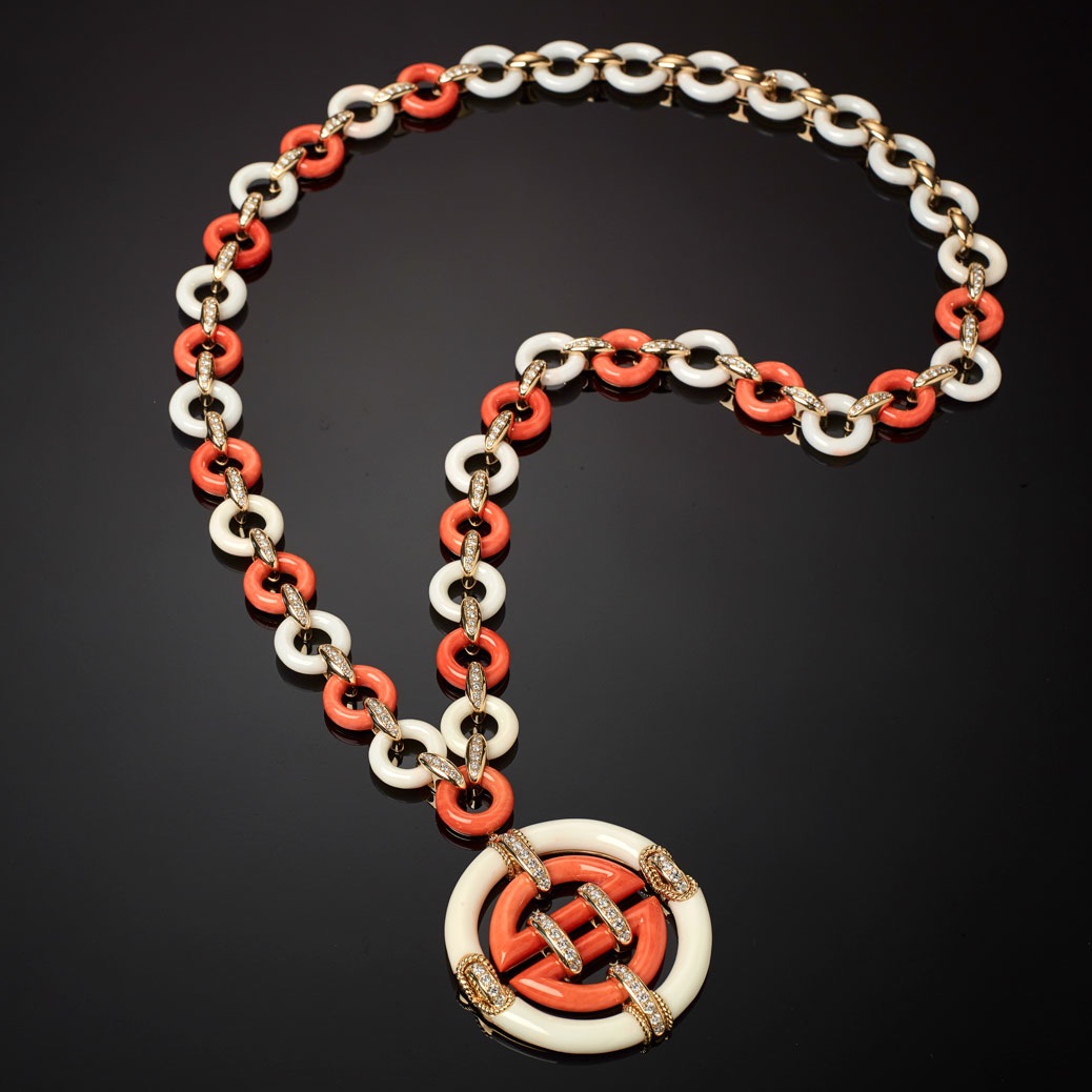  Veschetti Oriente necklace featuring salmon and white coral and Brilliant-cut diamonds