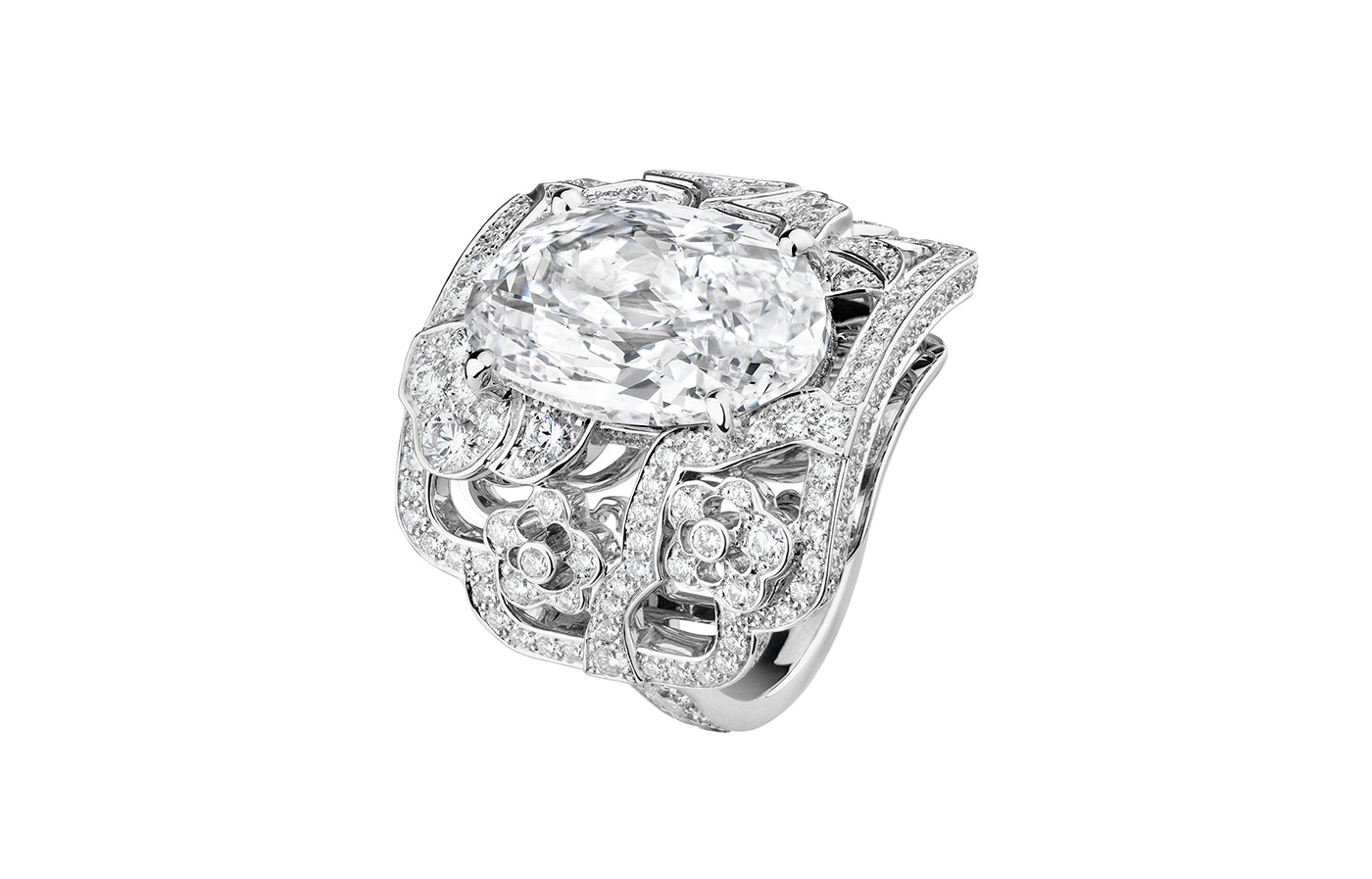 Dentelle de diamants ring, white gold and diamonds 