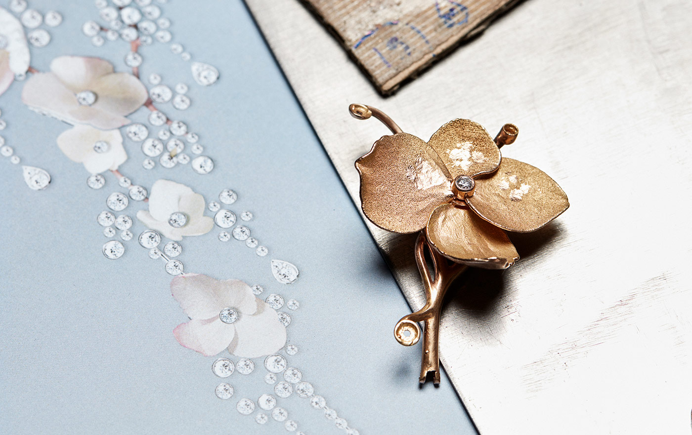  The making process of the Boucheron ‘Nuages de Fleurs’ necklace from the ‘Nature Triomphante’ collection with 42.96ct pink tourmaline, mother of pearl and diamonds