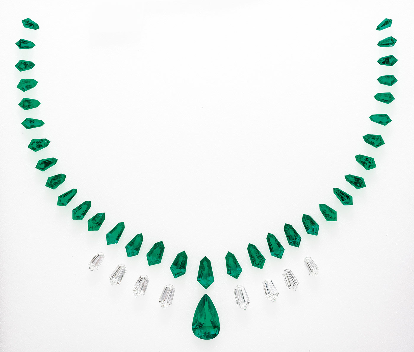  Colombian emeralds and diamonds from the Piaget ‘Green Borealis’ necklace