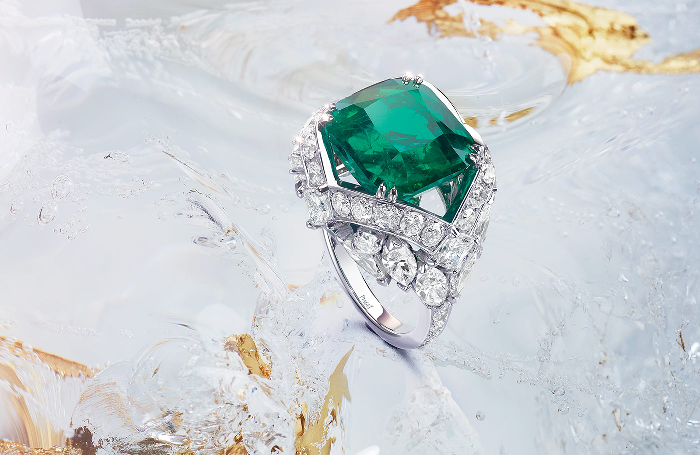  Piaget ‘Ray of Light’ ring from the ‘Warming Lights’ line with 10.13 ct Colombian emerald and diamonds