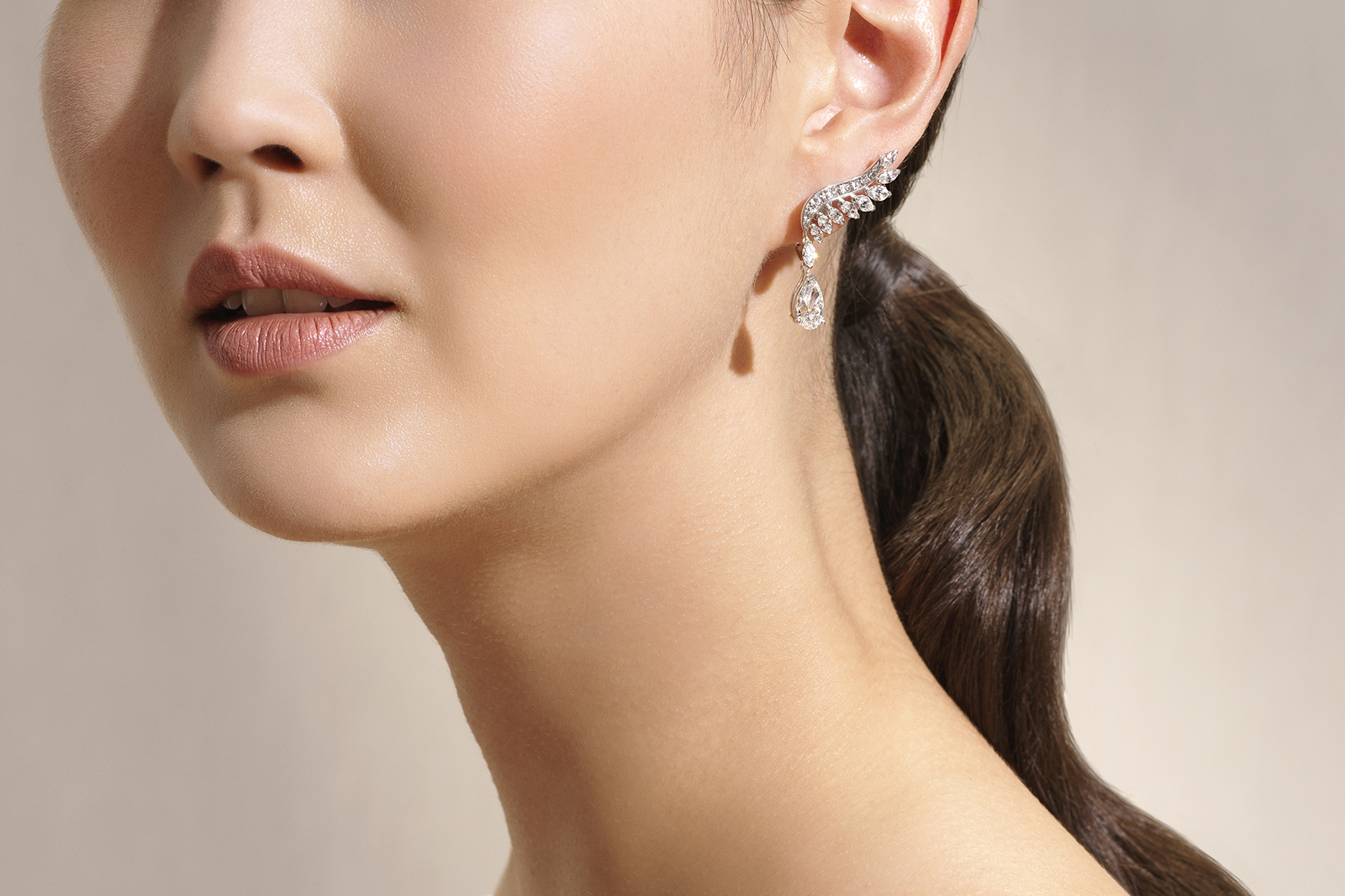  De Beers ‘Cupid’ ear cuffs in total of 3.57ct princess and marquise cut diamonds with pear shaped drops