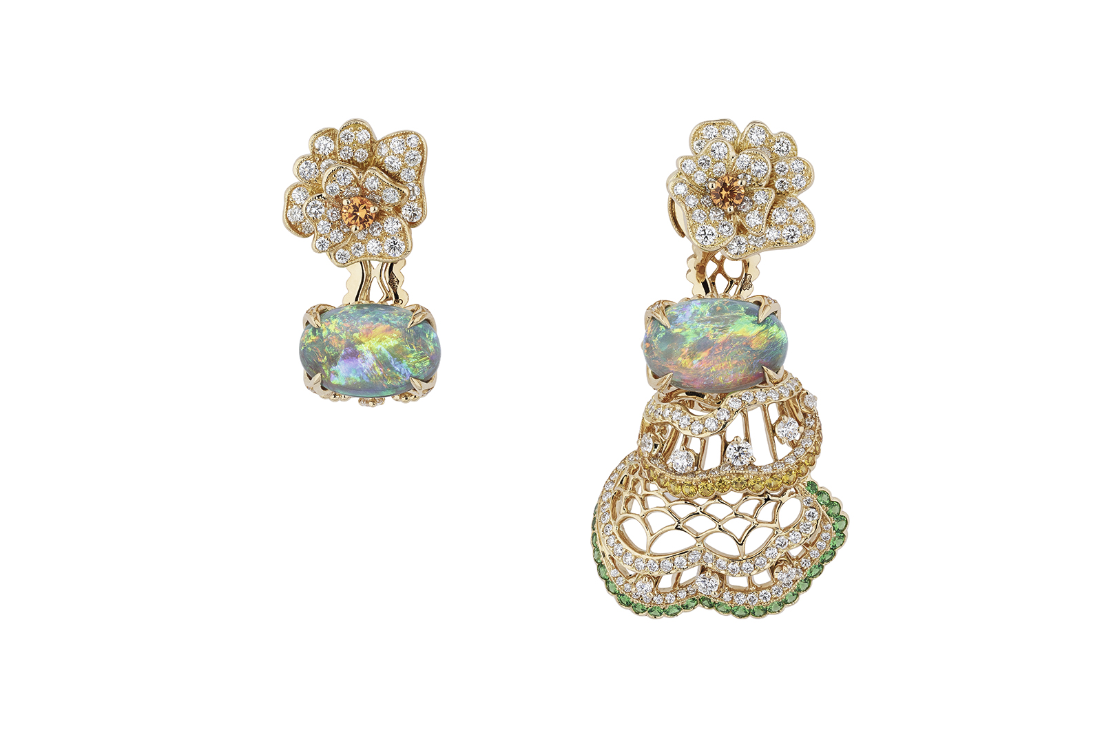  Dior ‘Dentelle Velours Opale Blanc’ earrings in yellow gold, diamonds, opals, sapphires and emeralds