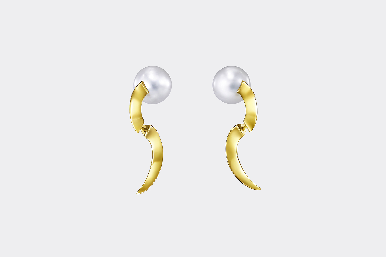  Tasaki 'Buoy' earrings in South Sea pearls and yellow gold