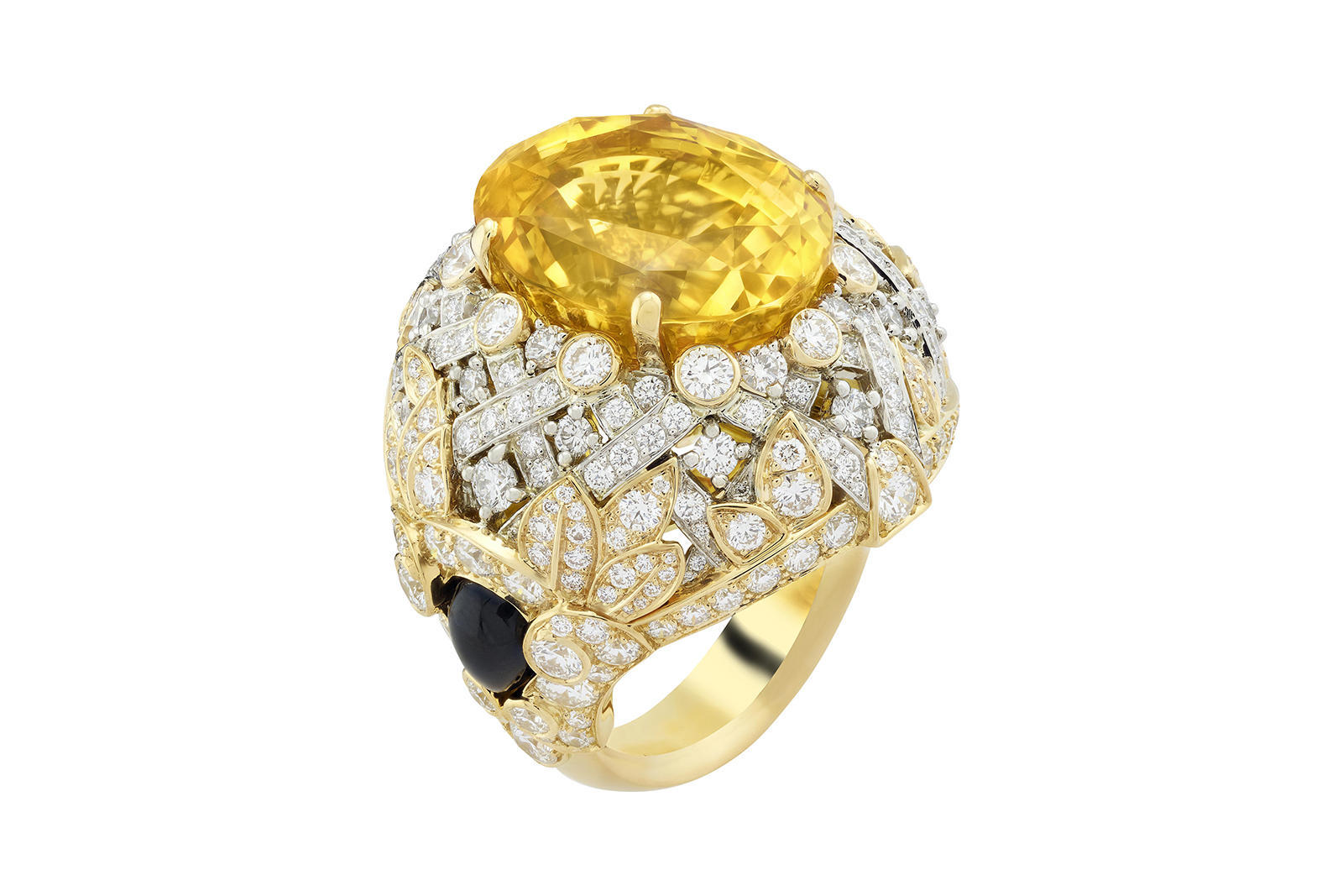  Van Cleef & Arpels ‘Hespérides’ ring from the ‘The Golden Bird’ line with 20.36ct Sri Lankan yellow sapphire, onyx and diamonds