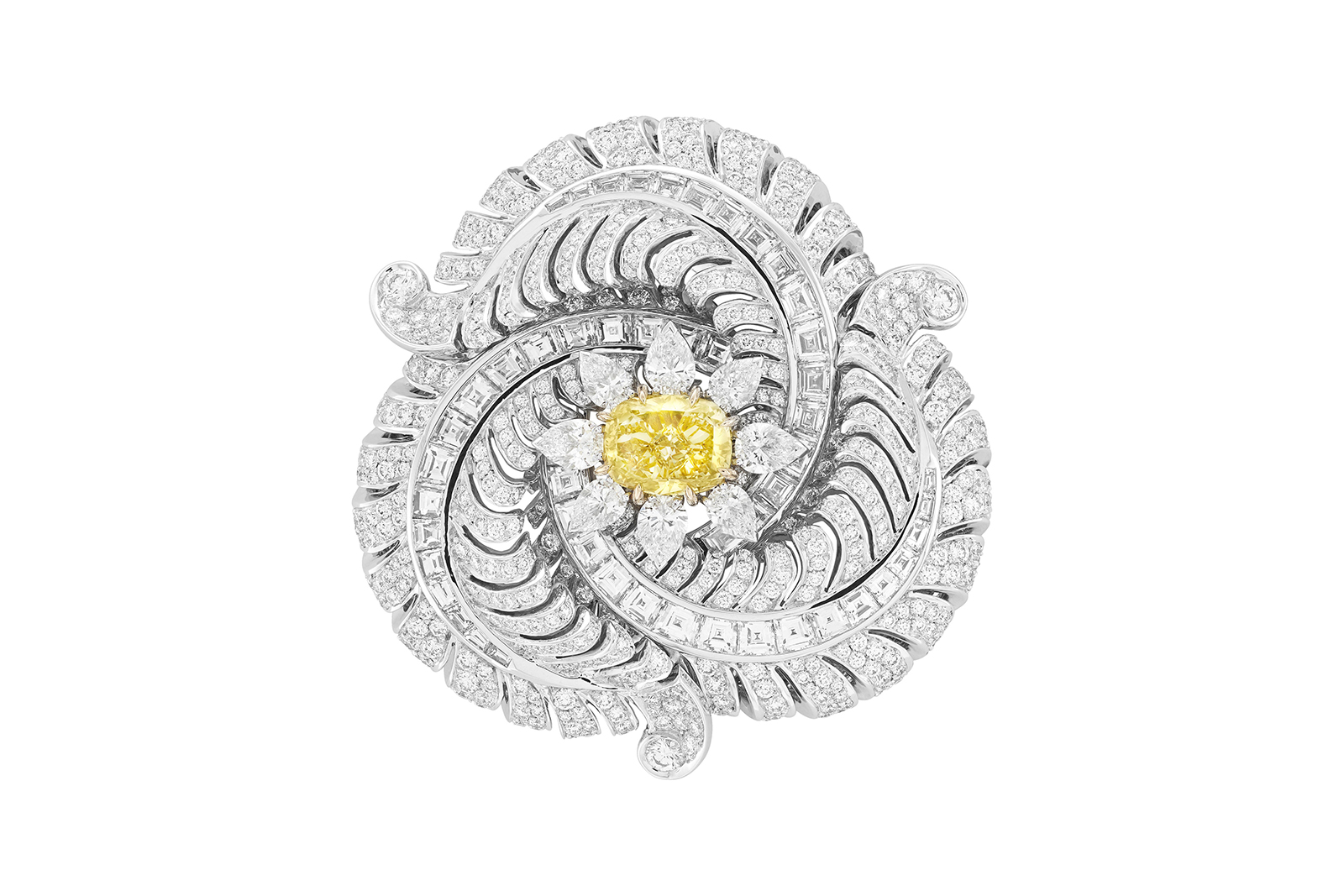  Van Cleef & Arpels ‘Trio Précieux’ clip from ‘The Three Feathers’ line with 2.51ct fancy vivid yellow diamond and colourless diamonds